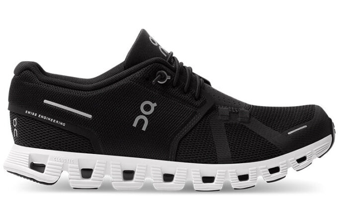 Cloud 5 ”Svart Vit”
