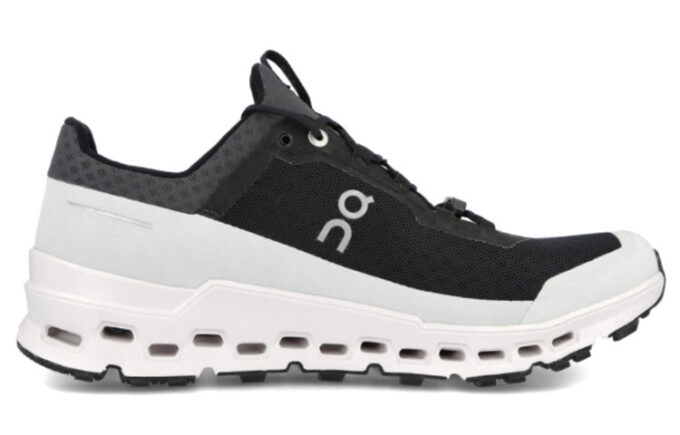 Cloud Ultra ”Svart Vit”