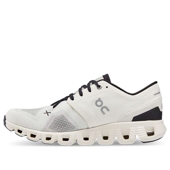 Cloud X 3 ”Vit Svart”