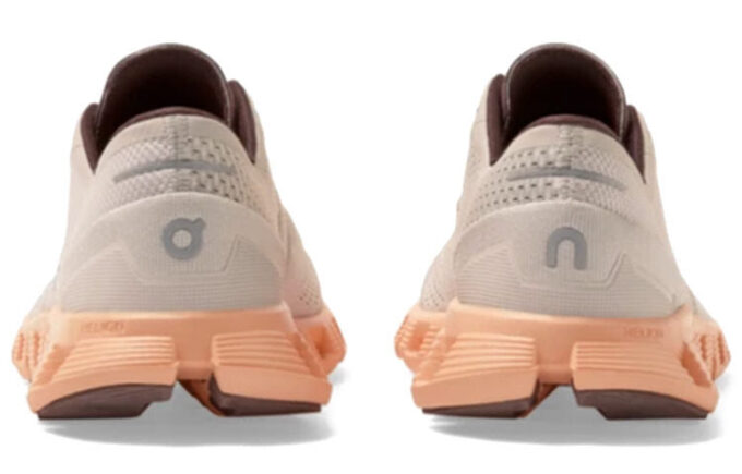 Cloud X ”Silver Almond”