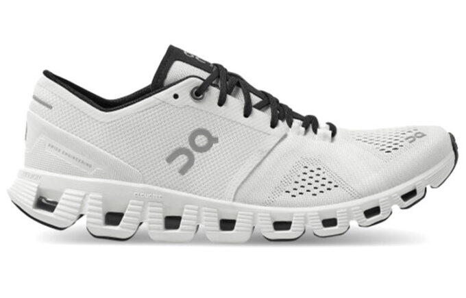 Cloud X ”Vit Svart”