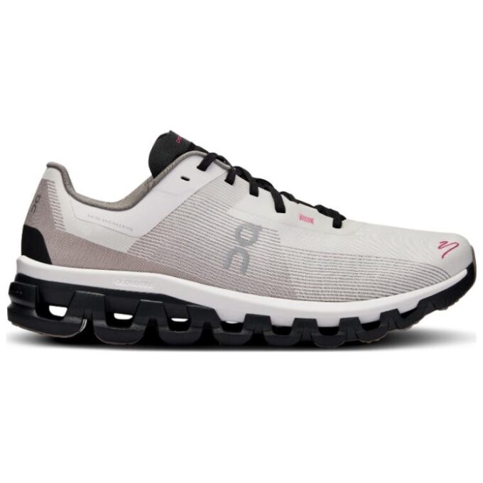Cloudflow 4 DISTANCE ”Vit Svart”