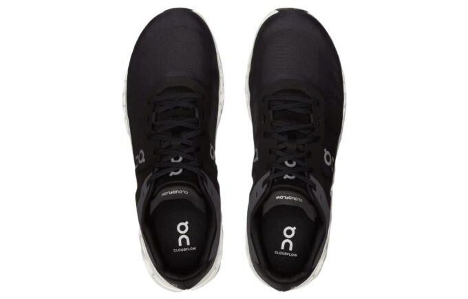 Cloudflow 4 ”Svart Vit”