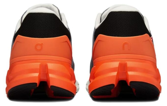 Cloudflyer 4 ”Fossil Flame”