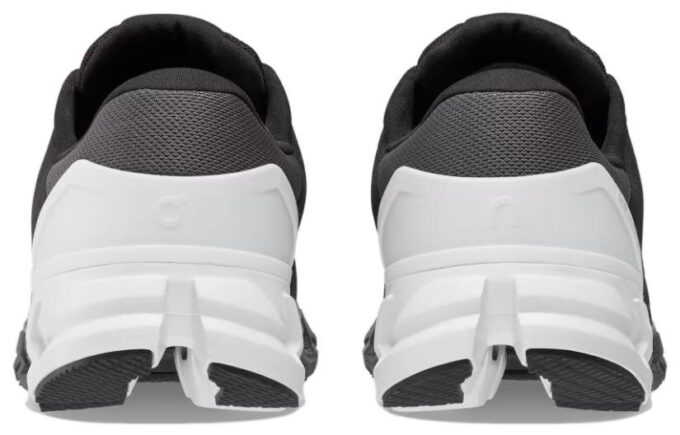 Cloudflyer 4 ”Svart Vit”