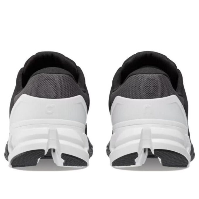 Cloudflyer 4 Wide ”Svart Vit”