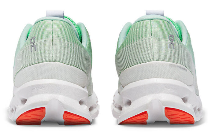 Cloudsurfer ”Creek White”