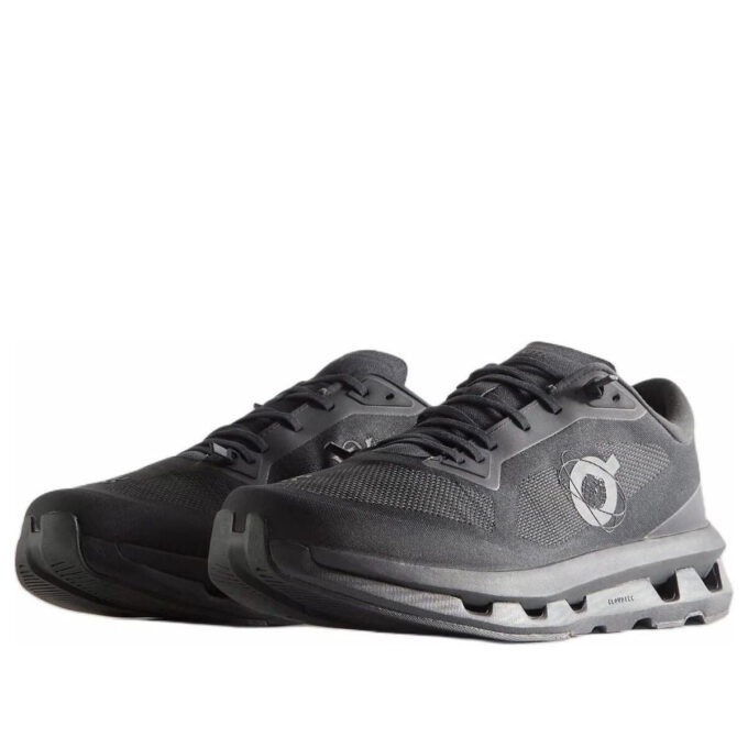 On Running x Kith Cloudzone ”Svart”