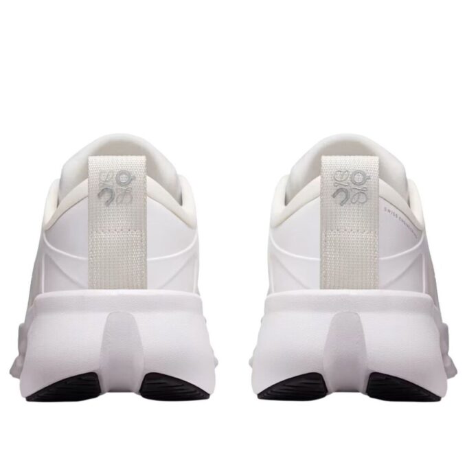 On Running x LOEWE Cloudsolo ”Vit Ljusgrå”