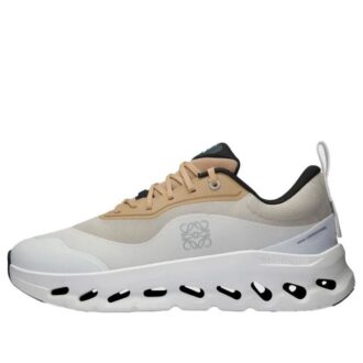 On Running x LOEWE Cloudtilt 2 ”Beige Vit”