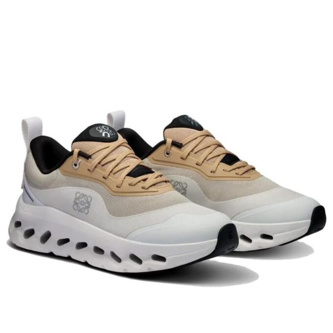 On Running x LOEWE Cloudtilt 2 ”Beige Vit”