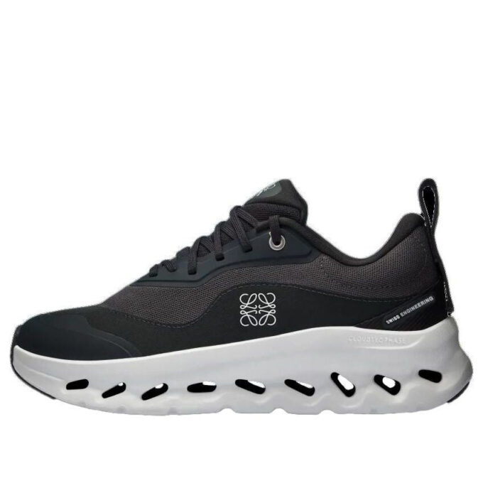 On Running x LOEWE Cloudtilt 2 ”Svart”