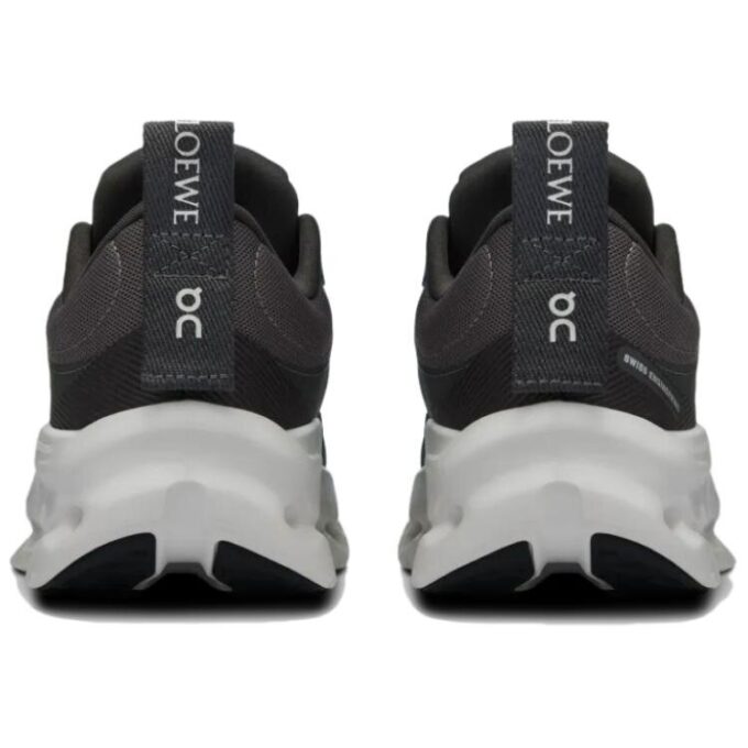 On Running x LOEWE Cloudtilt 2 ”Svart”