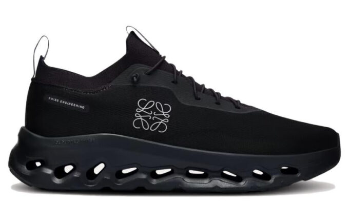On Running x LOEWE Cloudtilt ”Hel svart” On Running x LOEWE Cloudtilt ”Hel svart”