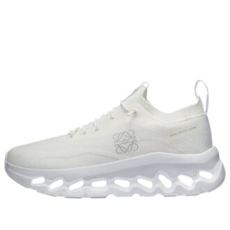 On Running x LOEWE Cloudtilt ”Helvit”