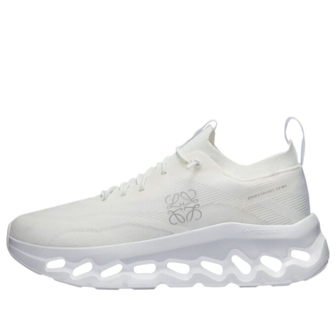 On Running x LOEWE Cloudtilt ”Helvit”