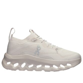 On Running x LOEWE Cloudtilt ”Sand”