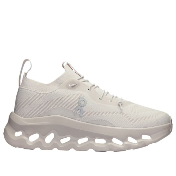 On Running x LOEWE Cloudtilt ”Sand”