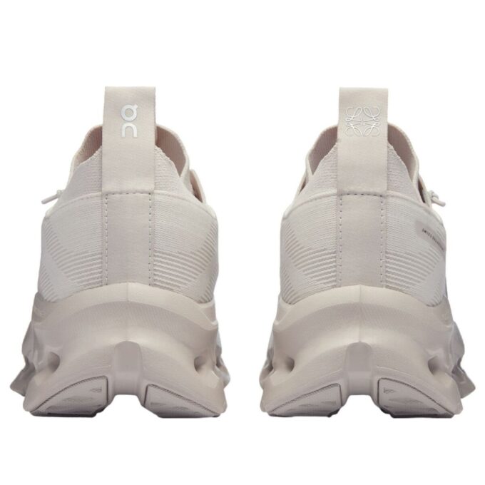 On Running x LOEWE Cloudtilt ”Sand”