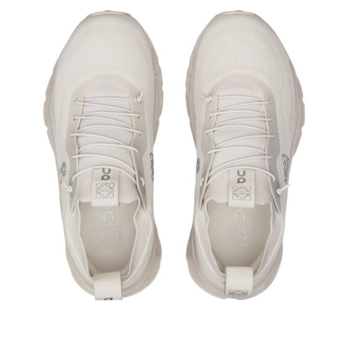 On Running x LOEWE Cloudtilt ”Sand”