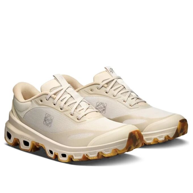 On Running x LOEWE Cloudventure 2 ”Sand”